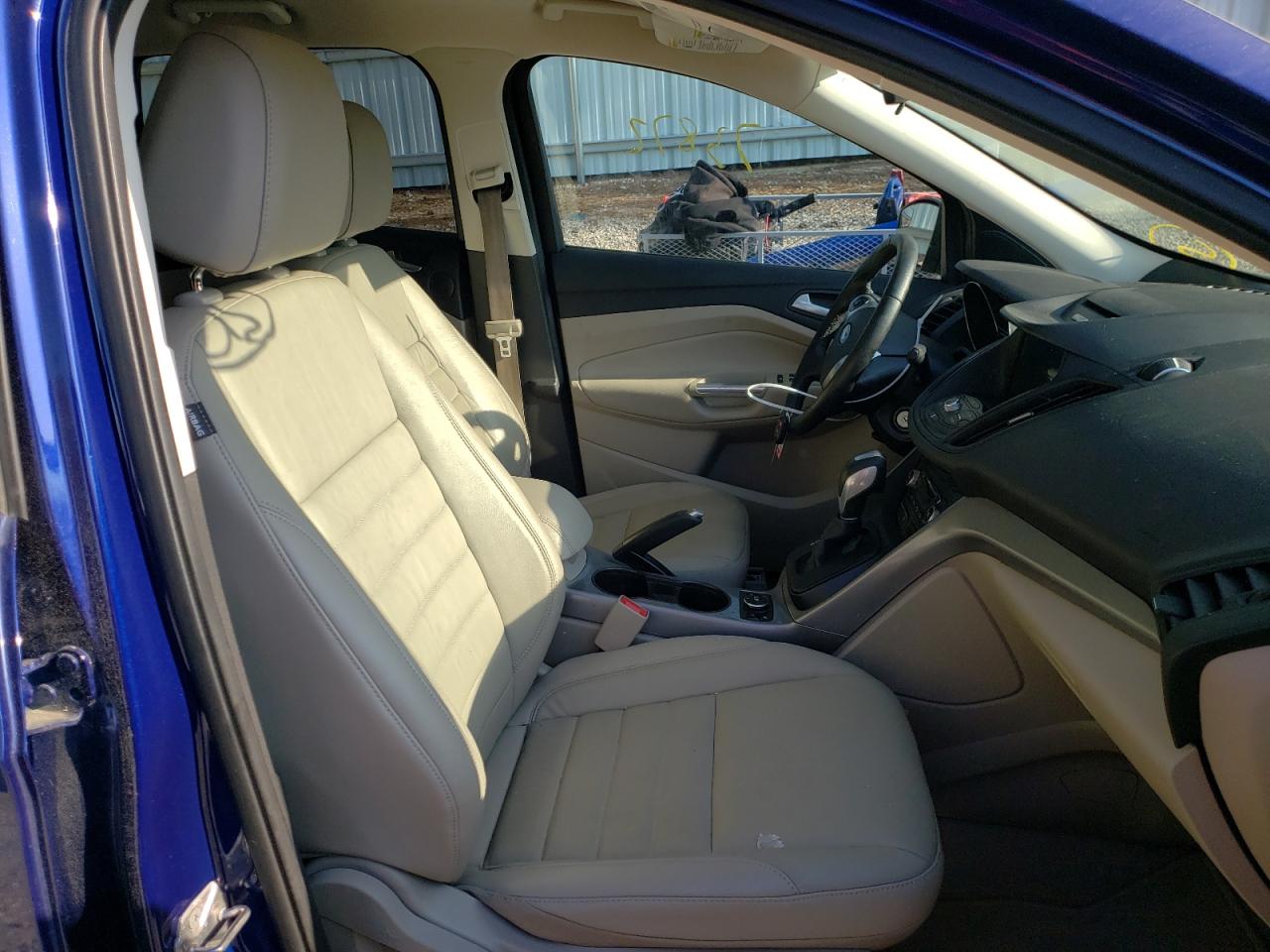 Photo 5 from auction – 2016 FORD ESCAPE SE with VIN 1FMCU0GX8GUC05388