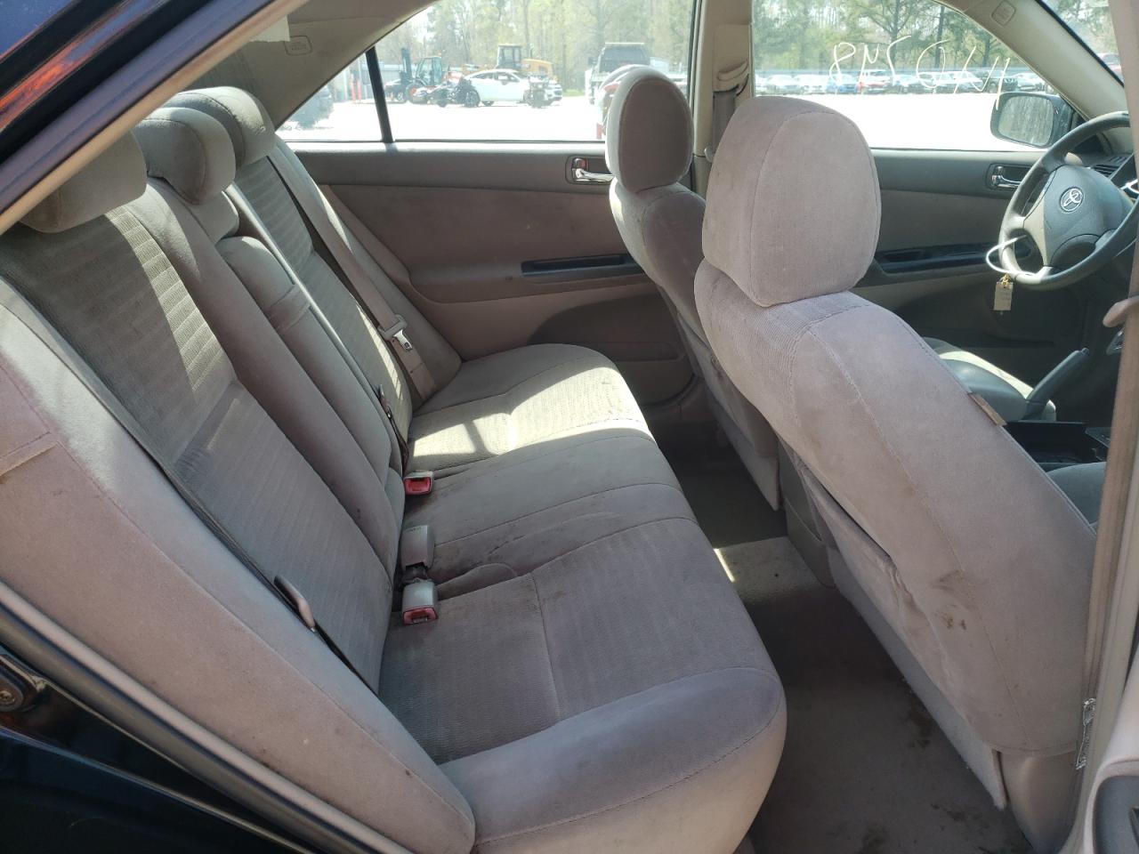 Photo 6 from auction – 2005 TOYOTA CAMRY LE with VIN 4T1BE30K45U398564