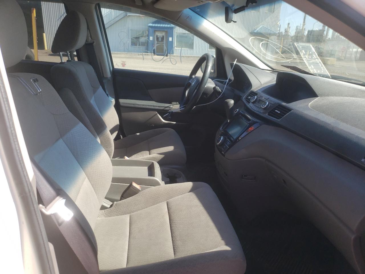 Photo 5 from auction – 2015 HONDA ODYSSEY EX with VIN 5FNRL5H41FB511357