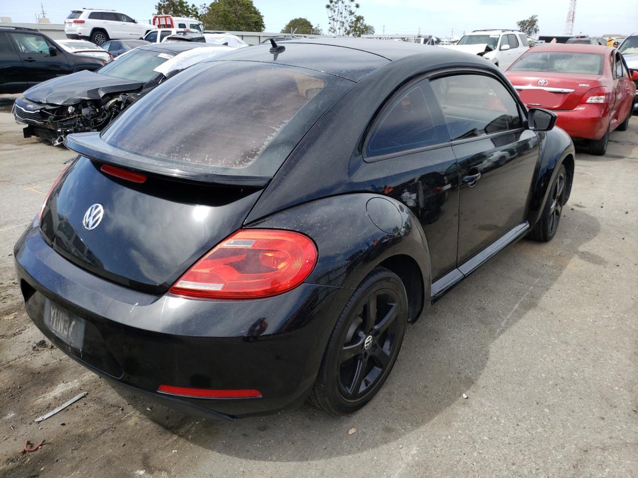 Photo 4 from auction – 2013 VOLKSWAGEN BEETLE with VIN 3VWFP7AT4DM644480