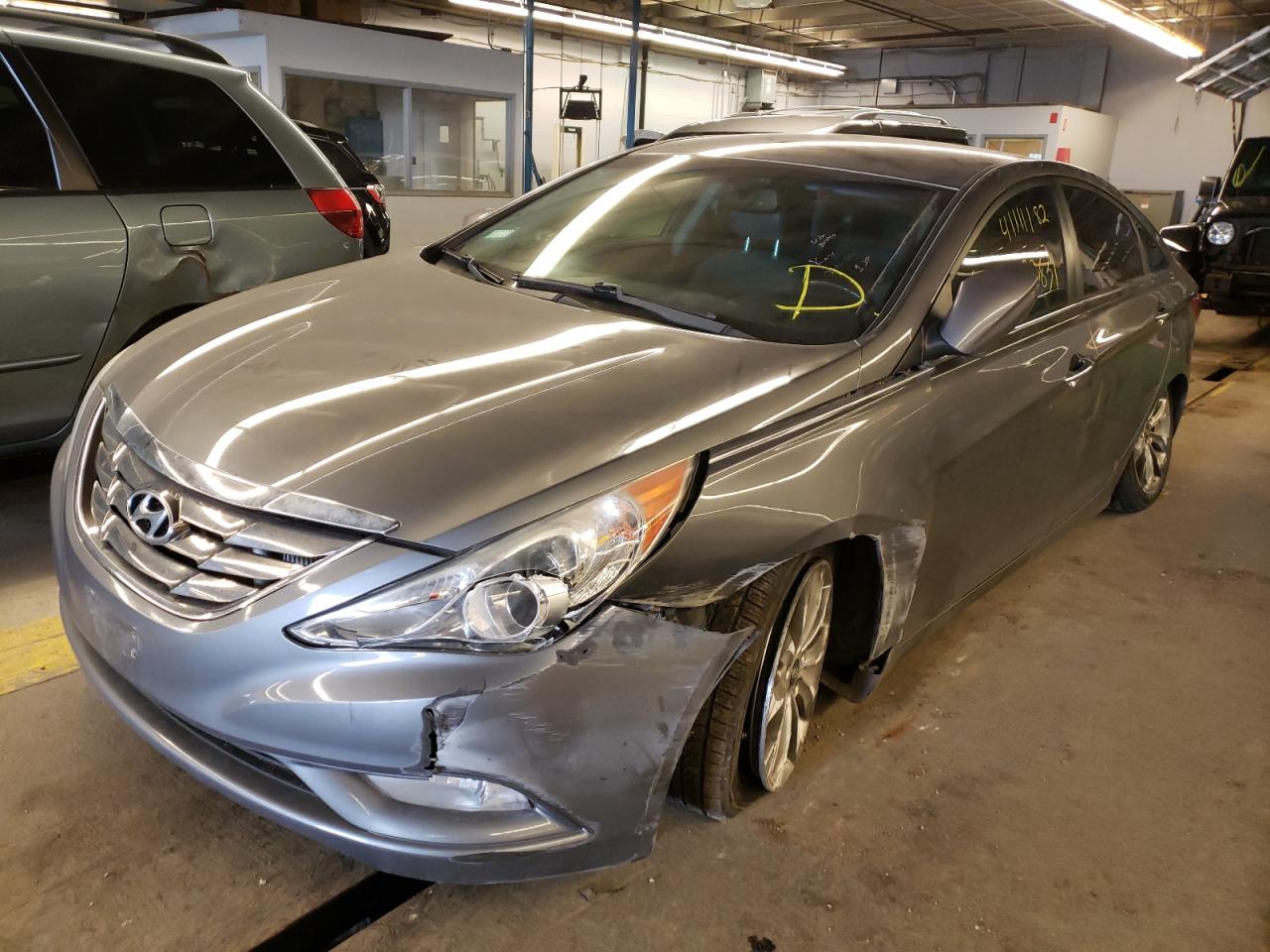 Photo 2 from auction – 2011 HYUNDAI SONATA SE with VIN 5NPEC4AB3BH280040