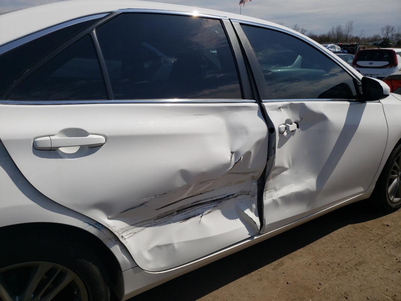 Photo 9 from auction – 2015 TOYOTA CAMRY LE with VIN 4T1BF1FK4FU020996