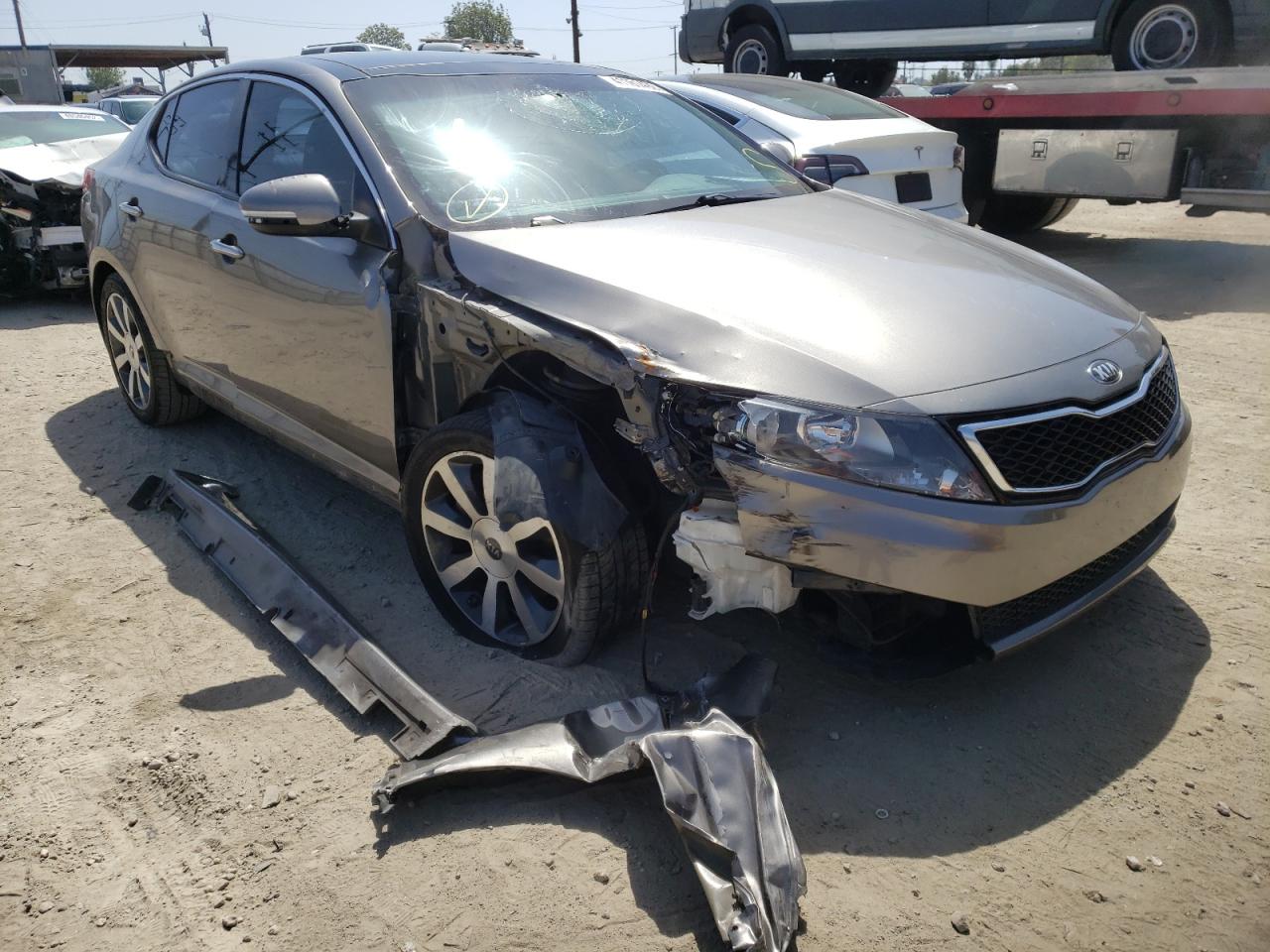 KIA OPTIMA SX 2013 with VIN 5XXGR4A63DG153085 - Photo from auction