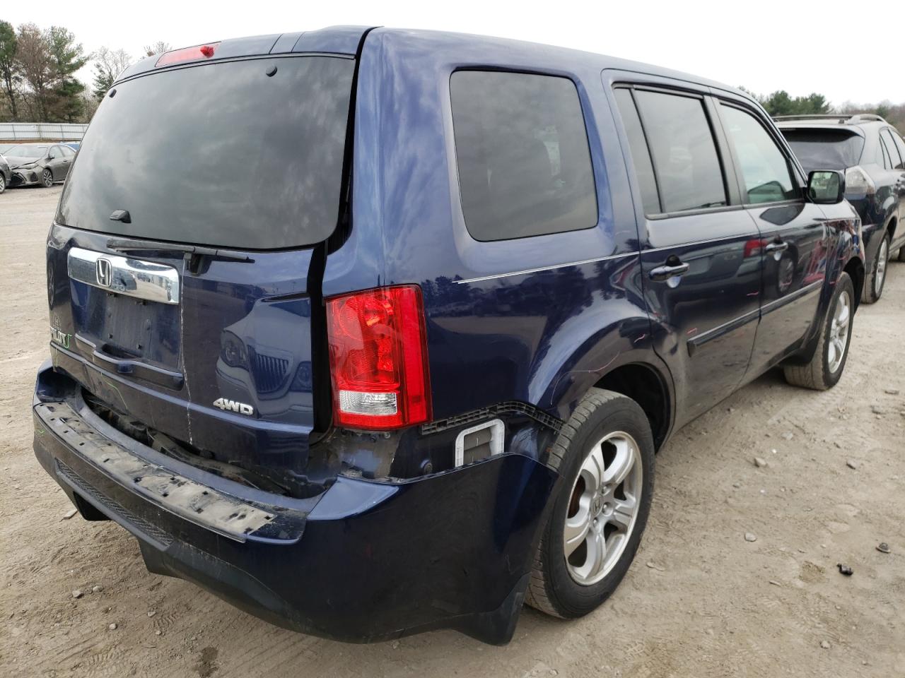 Photo 4 from auction – 2013 HONDA PILOT EX with VIN 5FNYF4H47DB079884