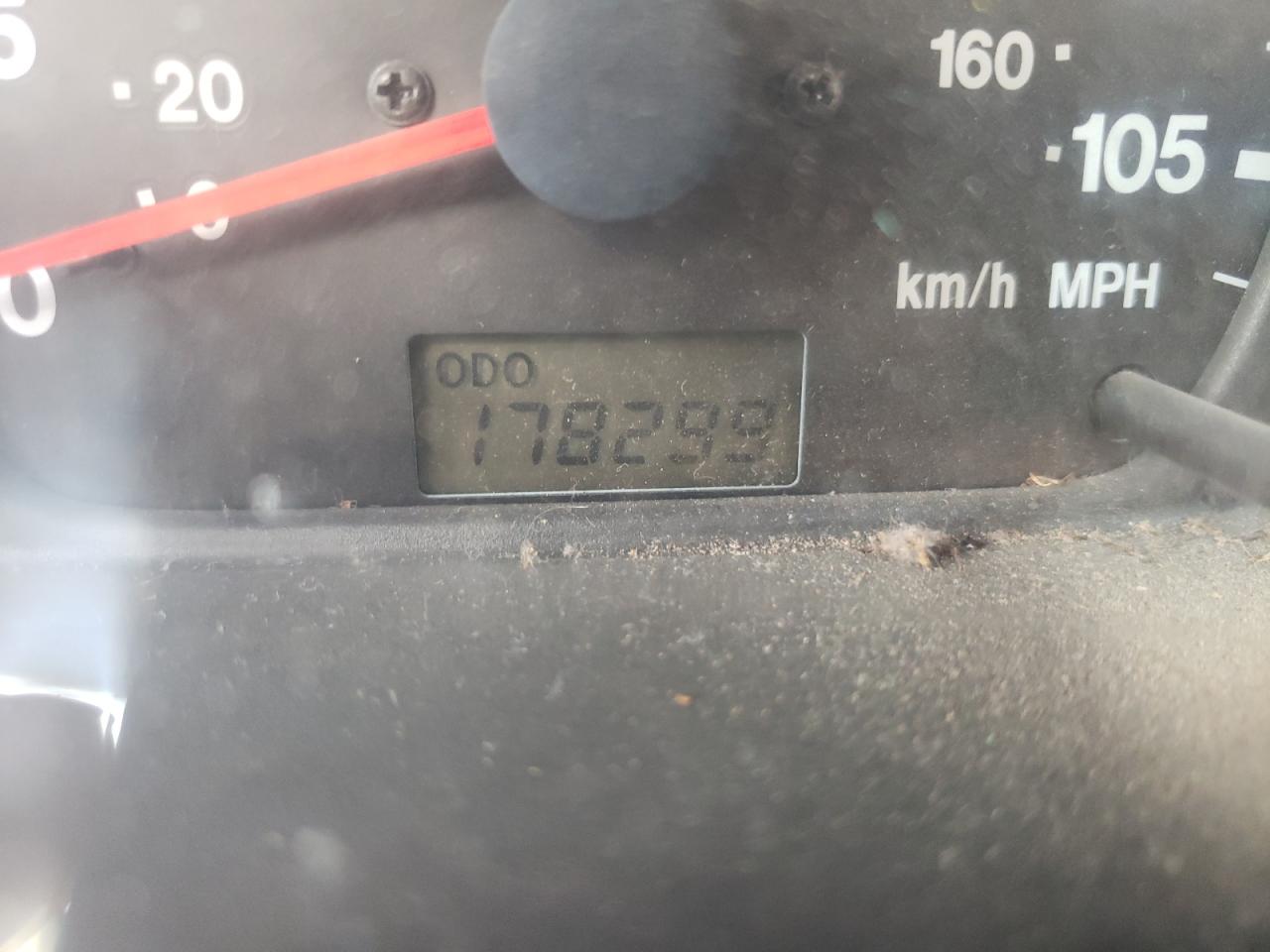 Photo 8 from auction – 2000 CHEVROLET TRACKER with VIN 2CNBE18CXY6911269