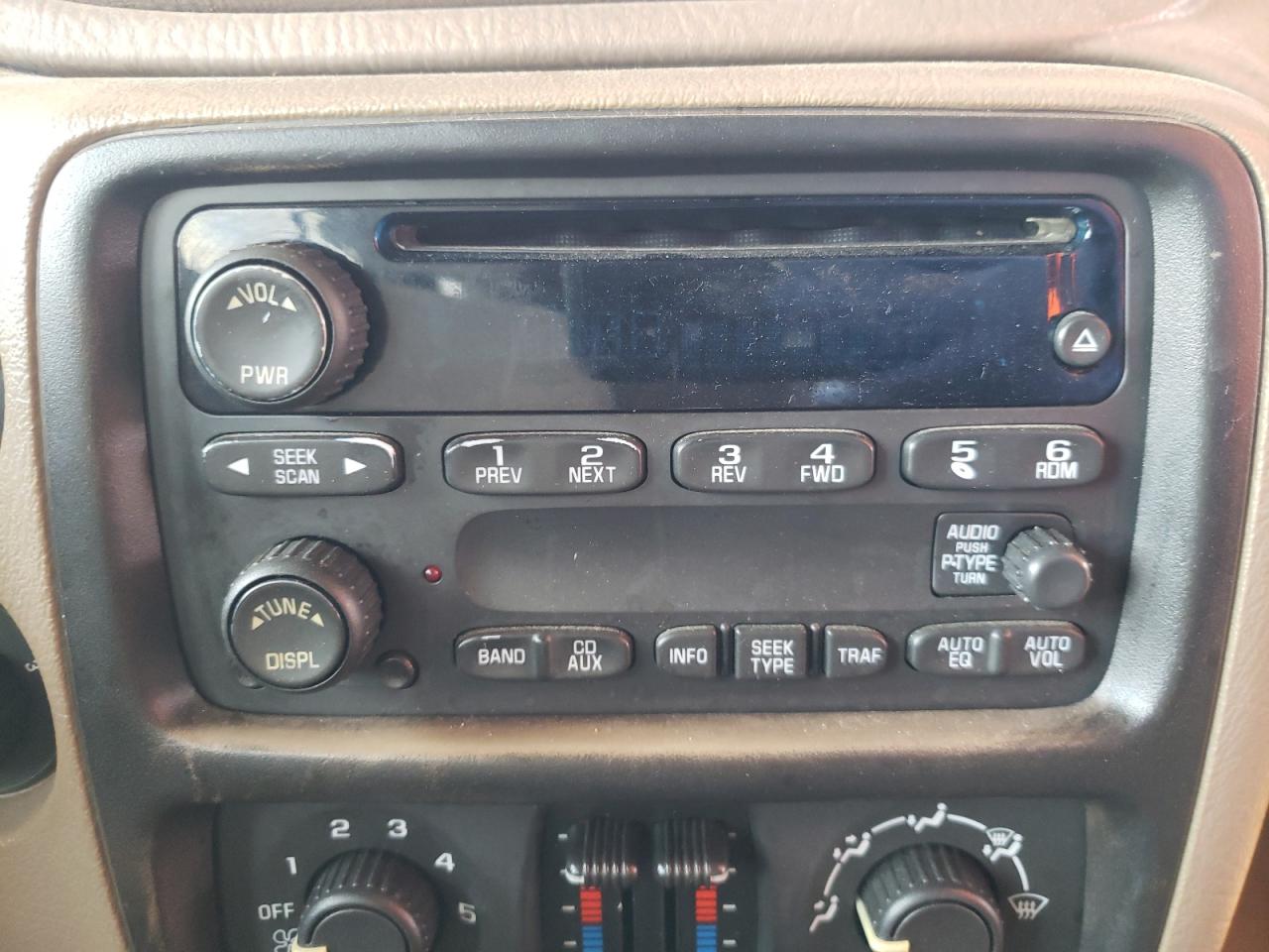 Photo 9 from auction – 2004 CHEVROLET TRAILBLAZE with VIN 1GNDT13S742146263