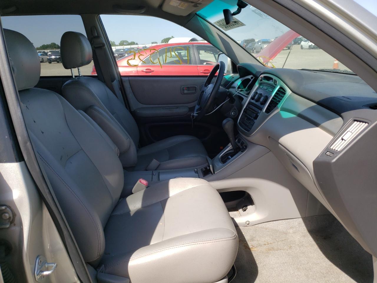 Photo 5 from auction – 2006 TOYOTA HIGHLANDER with VIN JTEGP21A960108473