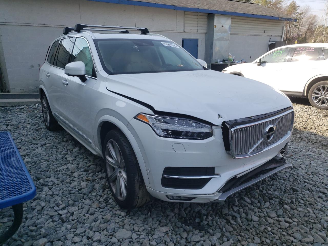 VOLVO XC90 T6 2017 with VIN YV4A22PL6H1182364 - Photo from auction