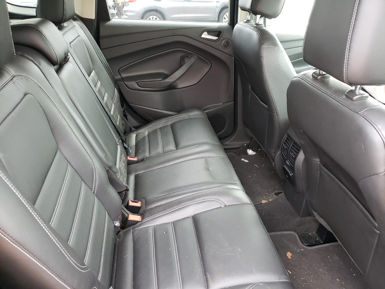 Photo 6 from auction – 2017 FORD ESCAPE SE with VIN 1FMCU9GD6HUA87028