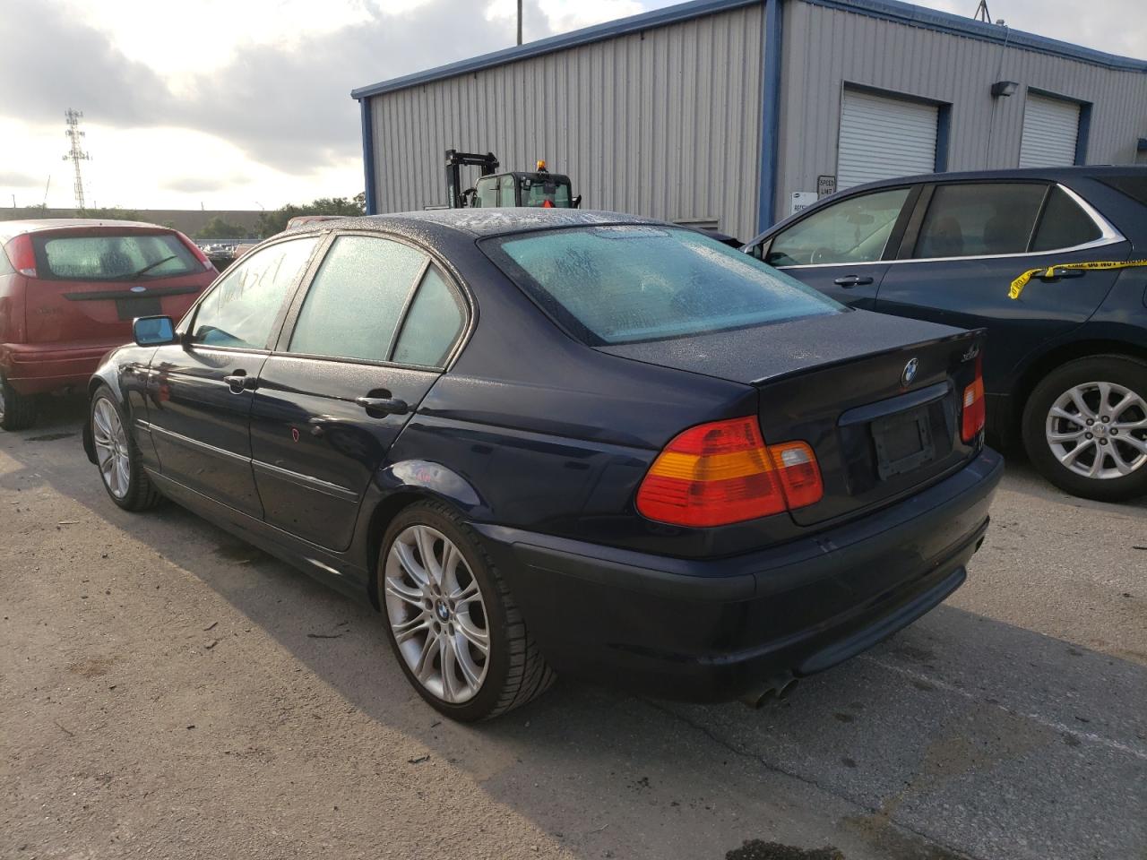 Photo 3 from auction – 2004 BMW 330 I with VIN WBAEV53414KM07058