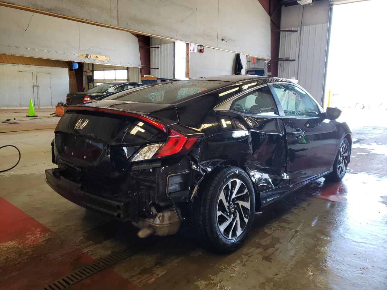 Photo 4 from auction – 2018 HONDA CIVIC LX with VIN 2HGFC4B00JH303610