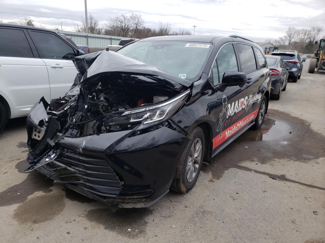 Photo 2 from auction – 2021 TOYOTA SIENNA LE with VIN 5TDKSKFC3MS028278