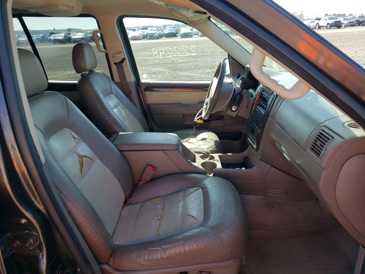 Photo 5 from auction – 2005 FORD EXPLORER E with VIN 1FMZU64E05ZA26990