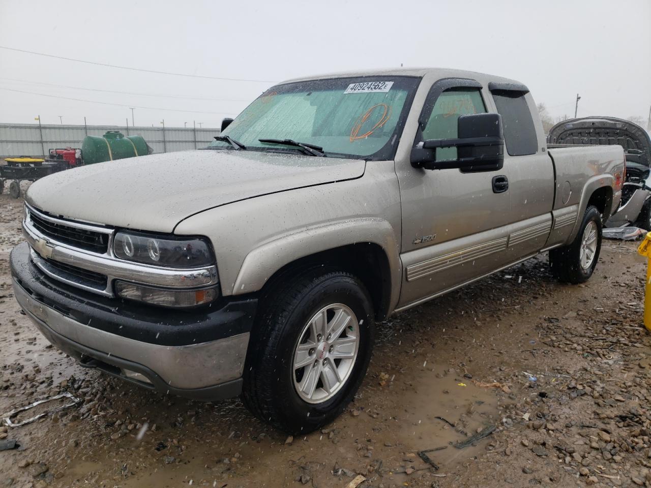 Zdjęcie 2 z aukcji – 2000 CHEVROLET SILVERADO z VIN 1GCEK19T3YE204258