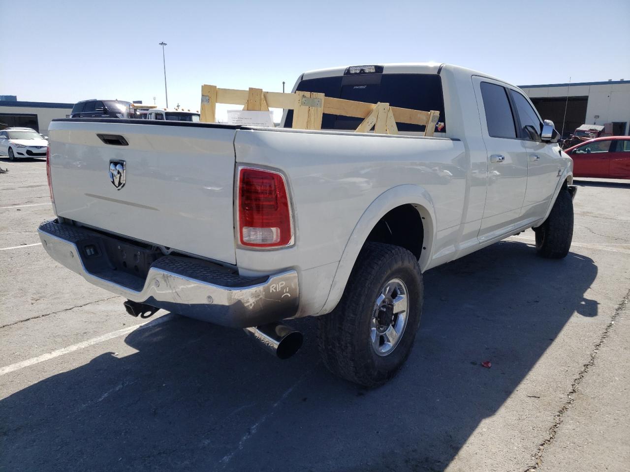 Photo 4 from auction – 2017 RAM 2500 LARAM with VIN 3C6UR5NL6HG607235