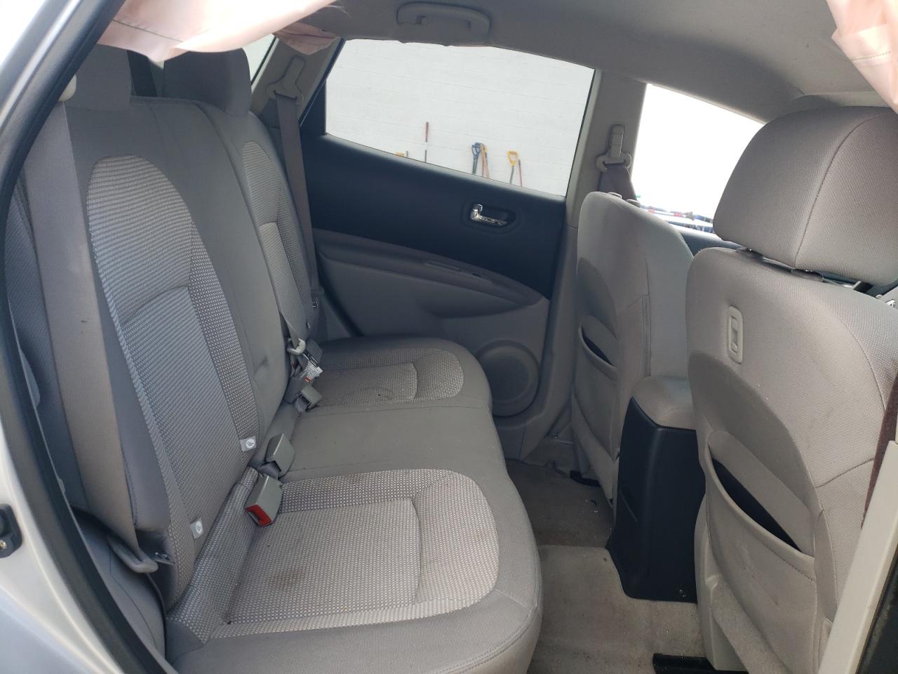 Photo 6 from auction – 2011 NISSAN ROGUE S with VIN JN8AS5MV2BW687455