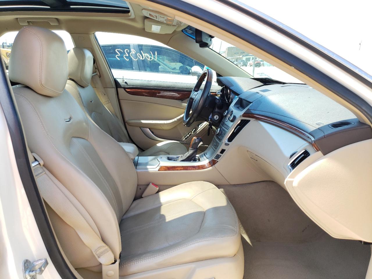 Photo 5 from auction – 2011 CADILLAC CTS LUXURY with VIN 1G6DE5EY1B0105294