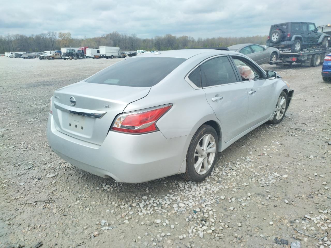 Photo 4 from auction – 2015 NISSAN ALTIMA 2.5 with VIN 1N4AL3AP4FC131230