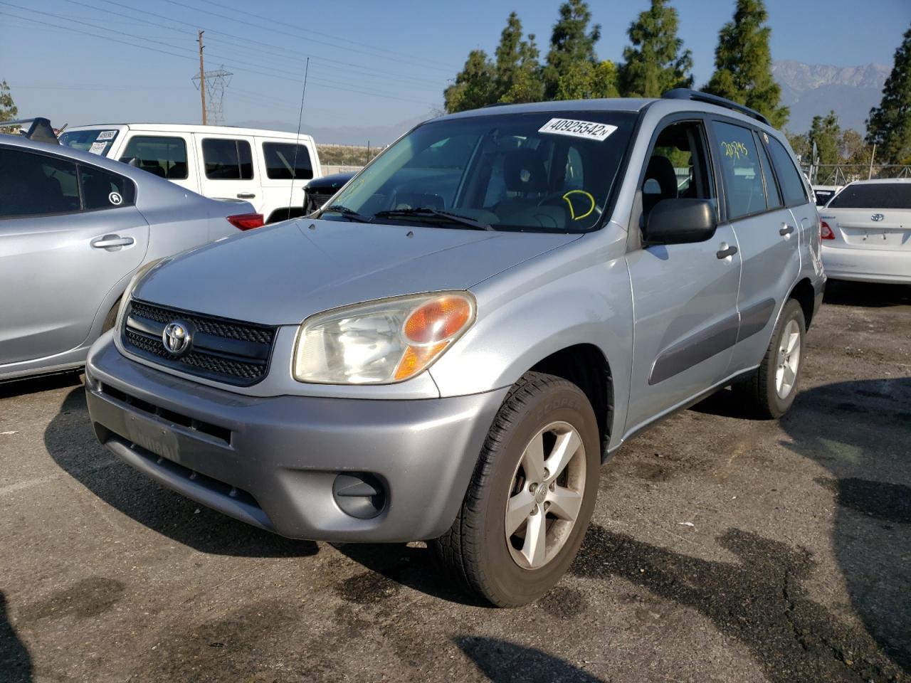 Photo 2 from auction – 2004 TOYOTA RAV4 with VIN JTEGD20V740028342