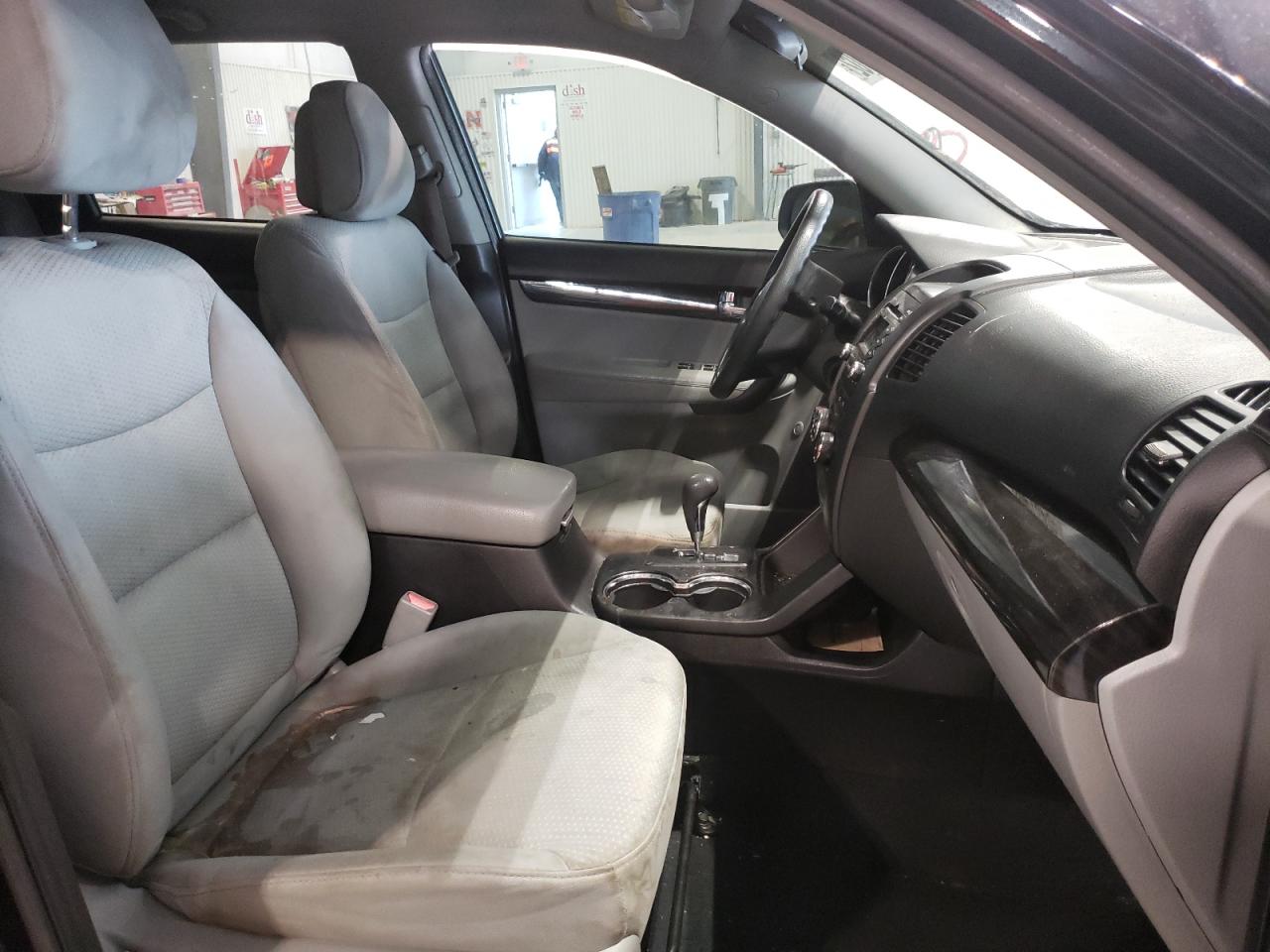 Photo 5 from auction – 2011 KIA SORENTO BA with VIN 5XYKT3A16BG171664