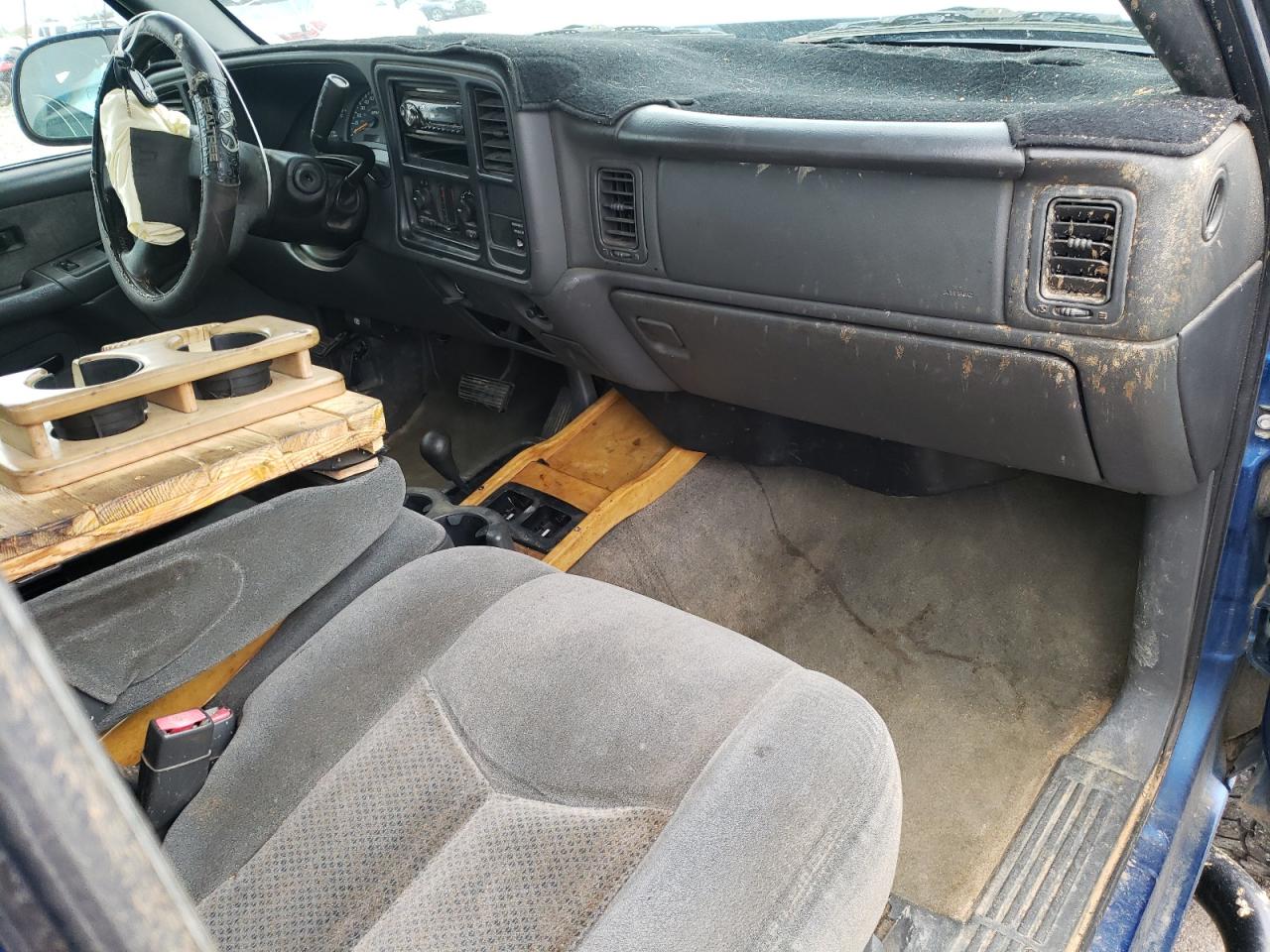 Photo 9 from auction – 2003 CHEVROLET SILVERADO with VIN 1GCEK14T33Z308693