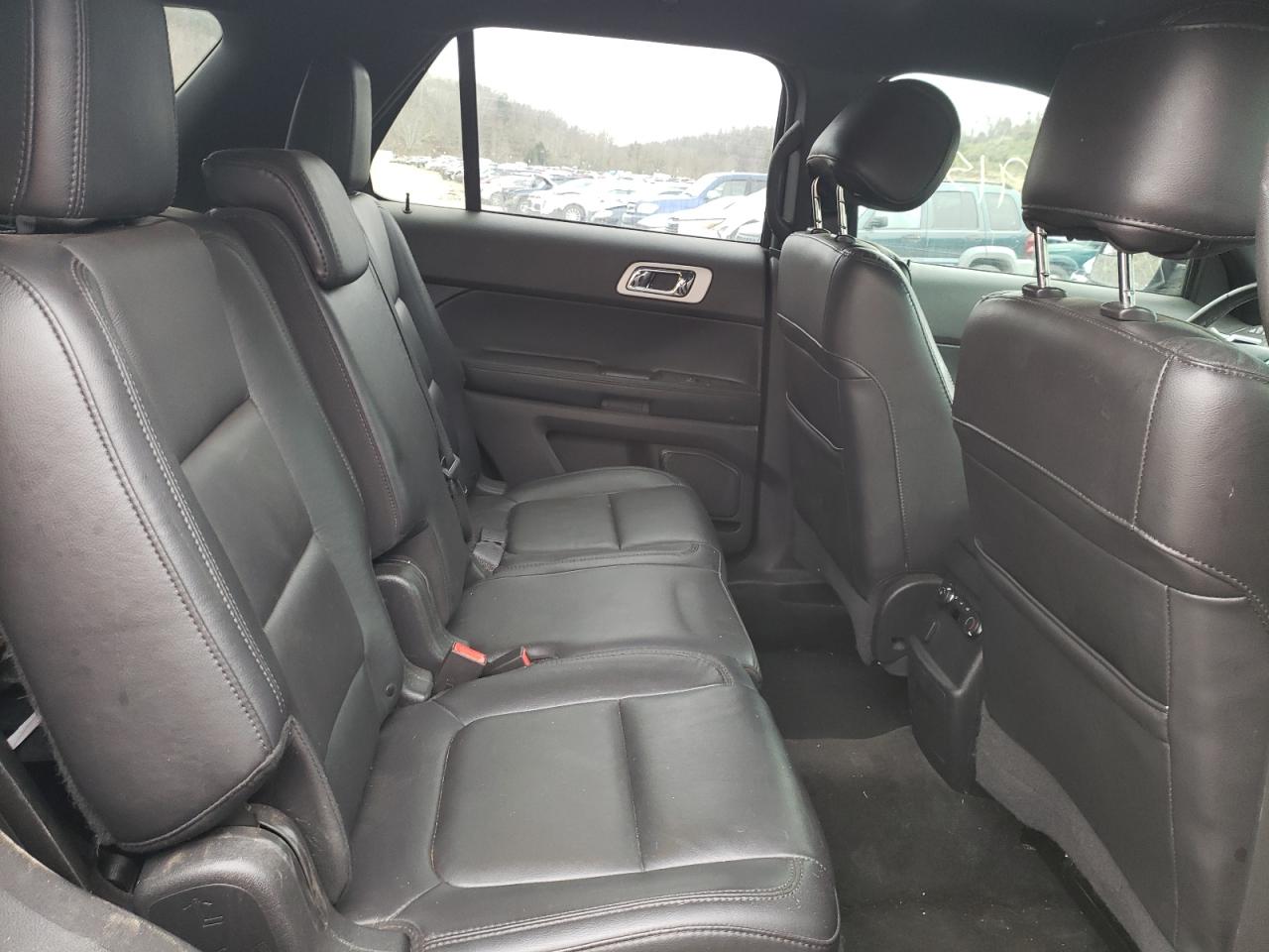 Photo 6 from auction – 2015 FORD EXPLORER X with VIN 1FM5K8D83FGB48265