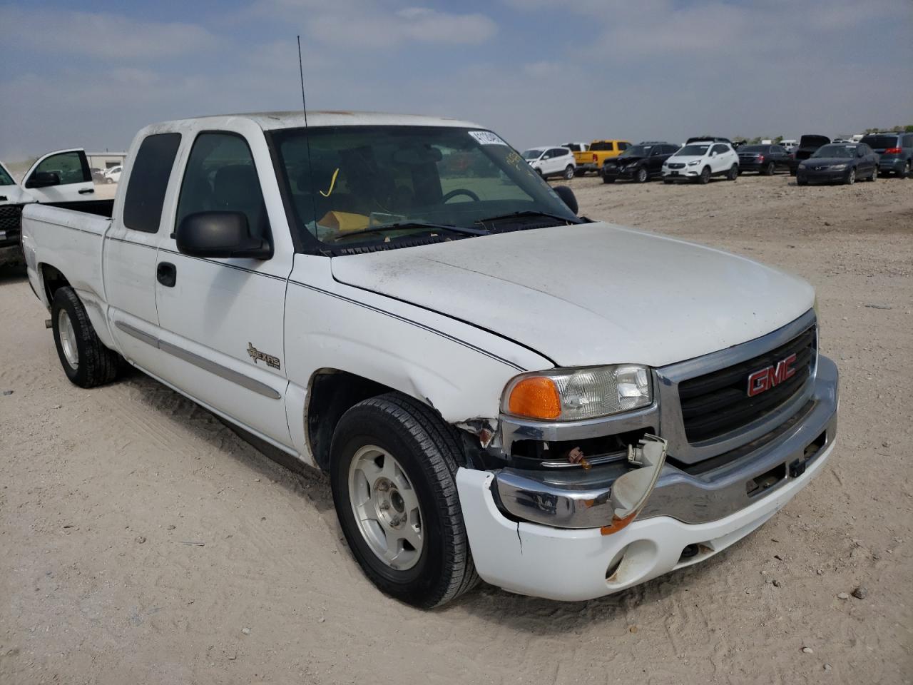 صورة رقم 1 من المزاد - 2004 GMC NEW SIERRA مع VIN 2GTEC19V941245651