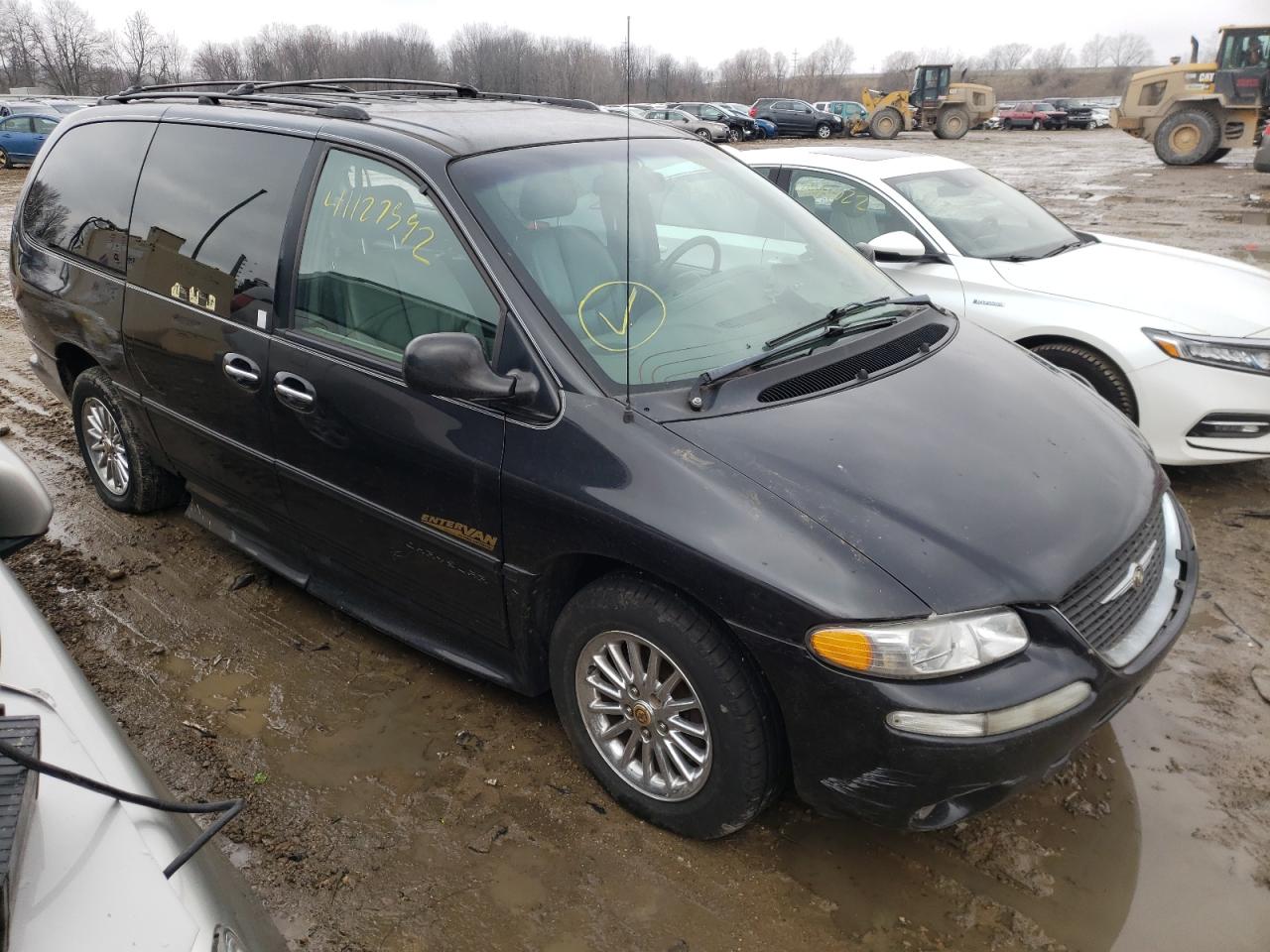 Photo 1 from auction – 1999 CHRYSLER TOWN & COU with VIN 1C4GP64L3XB832142
