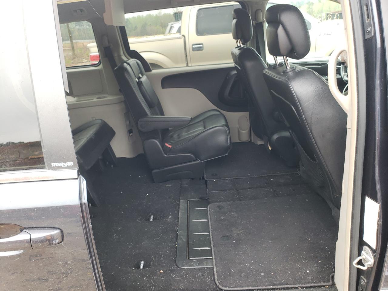Photo 6 from auction – 2013 CHRYSLER TOWN & COU with VIN 2C4RC1BG7DR594256
