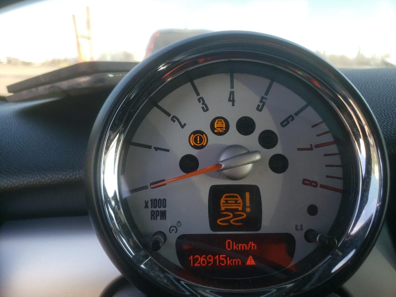 Photo 8 from auction – 2012 MINI COOPER S with VIN WMWSV3C52CTY26996