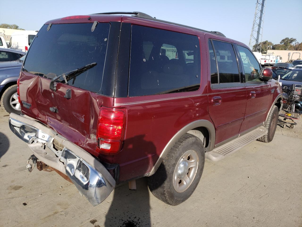 Photo 4 from auction – 2000 FORD EXPEDITION with VIN 1FMFU18L9YLC45064