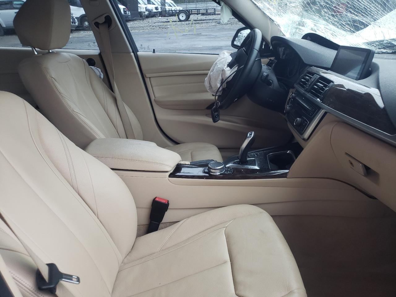 Photo 5 from auction – 2015 BMW 328 I with VIN WBA3A5C54FF610663