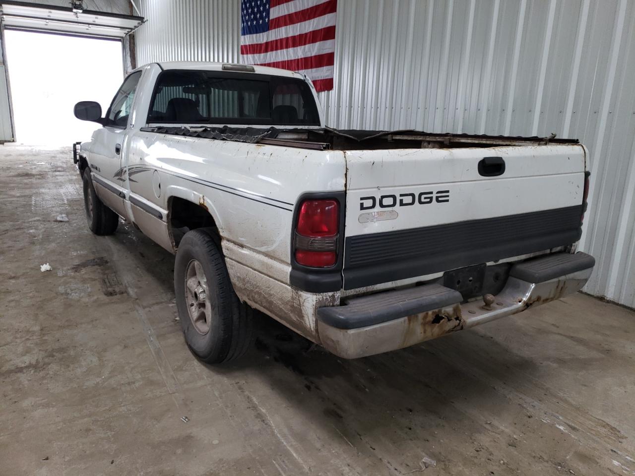 Photo 3 from auction – 1999 DODGE RAM 1500 with VIN 3B7HC16Y7XM556049