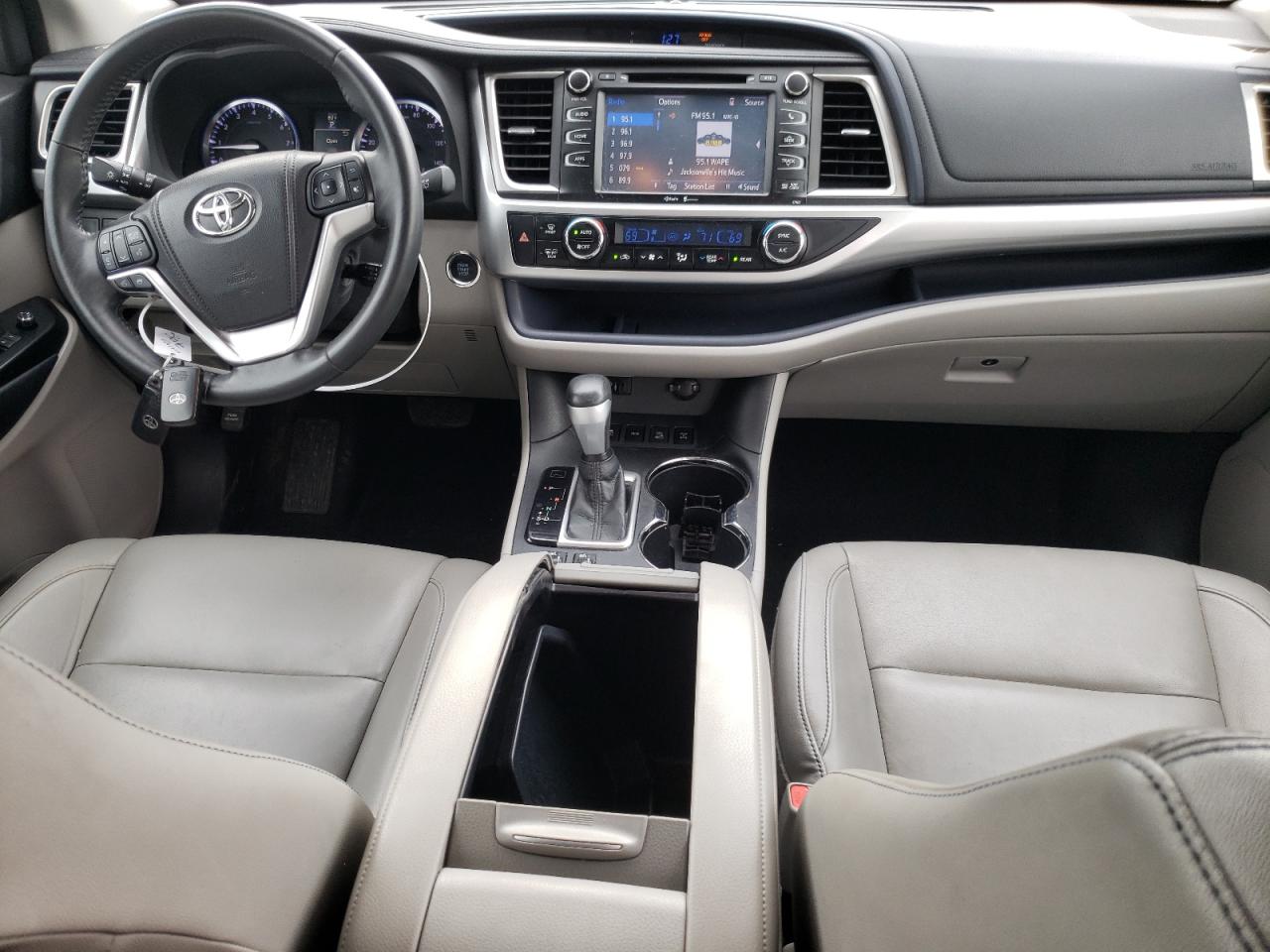 Photo 9 from auction – 2014 TOYOTA HIGHLANDER with VIN 5TDJKRFH2ES049446