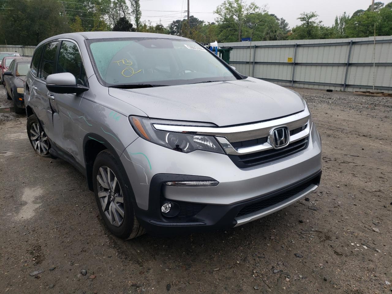 HONDA PILOT EX 2021 with VIN 5FNYF5H36MB034660 - Photo from auction