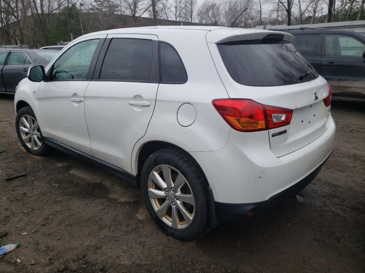 Photo 3 from auction – 2015 MITSUBISHI OUTLANDER with VIN 4A4AR3AW9FE036787