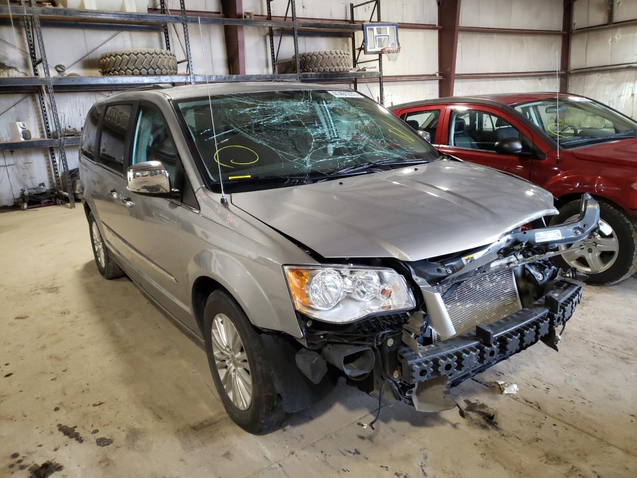CHRYSLER TOWN & COU 2016 with VIN 2C4RC1JG1GR247317 - Photo from auction