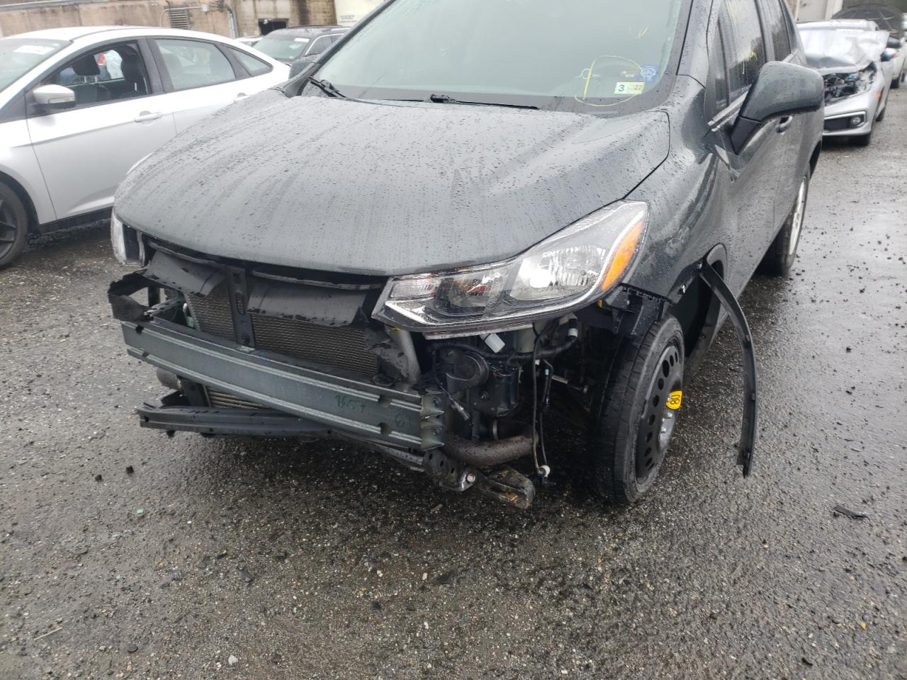 Photo 9 from auction – 2020 CHEVROLET TRAX LS with VIN 3GNCJNSB0LL239164