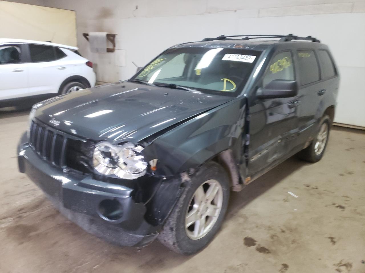 Photo 2 from auction – 2007 JEEP GRAND CHER with VIN 1J8GR48K17C681918