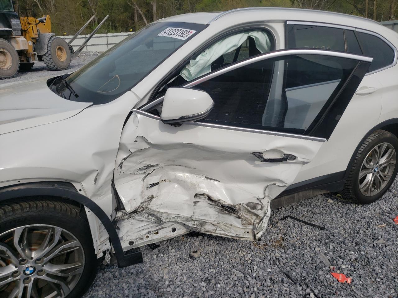 Photo 9 from auction – 2017 BMW X1 XDRIVE2 with VIN WBXHT3C30H5F76872