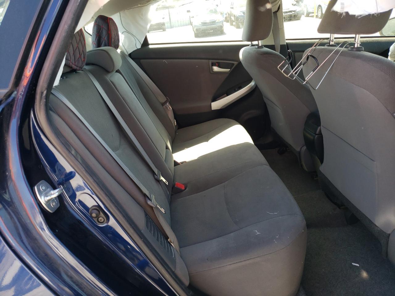 Photo 6 from auction – 2014 TOYOTA PRIUS with VIN JTDKN3DU2E1815889