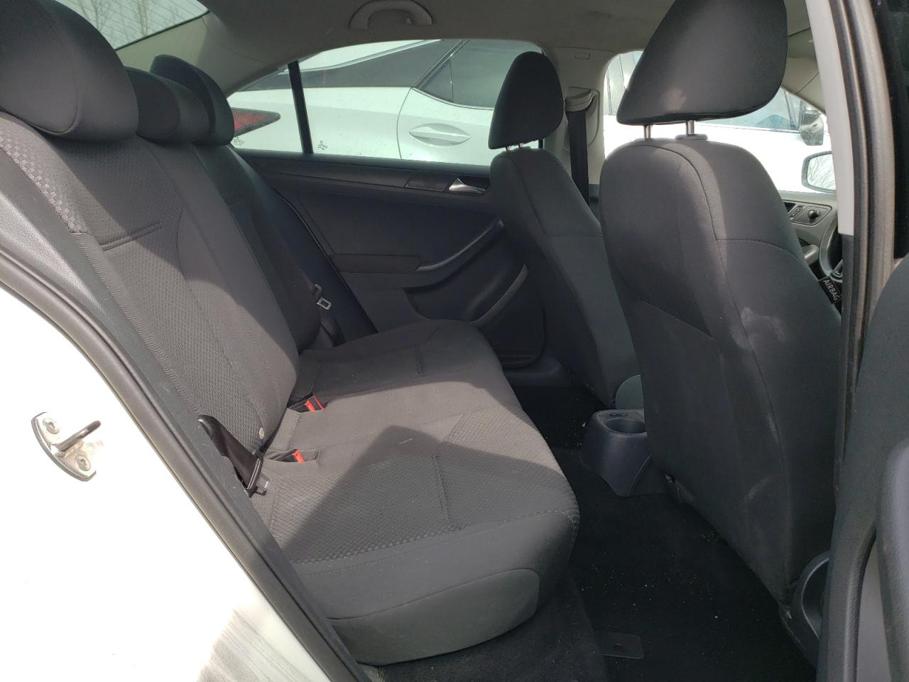 Photo 6 from auction – 2011 VOLKSWAGEN JETTA BASE with VIN 3VW1K7AJ4BM385364