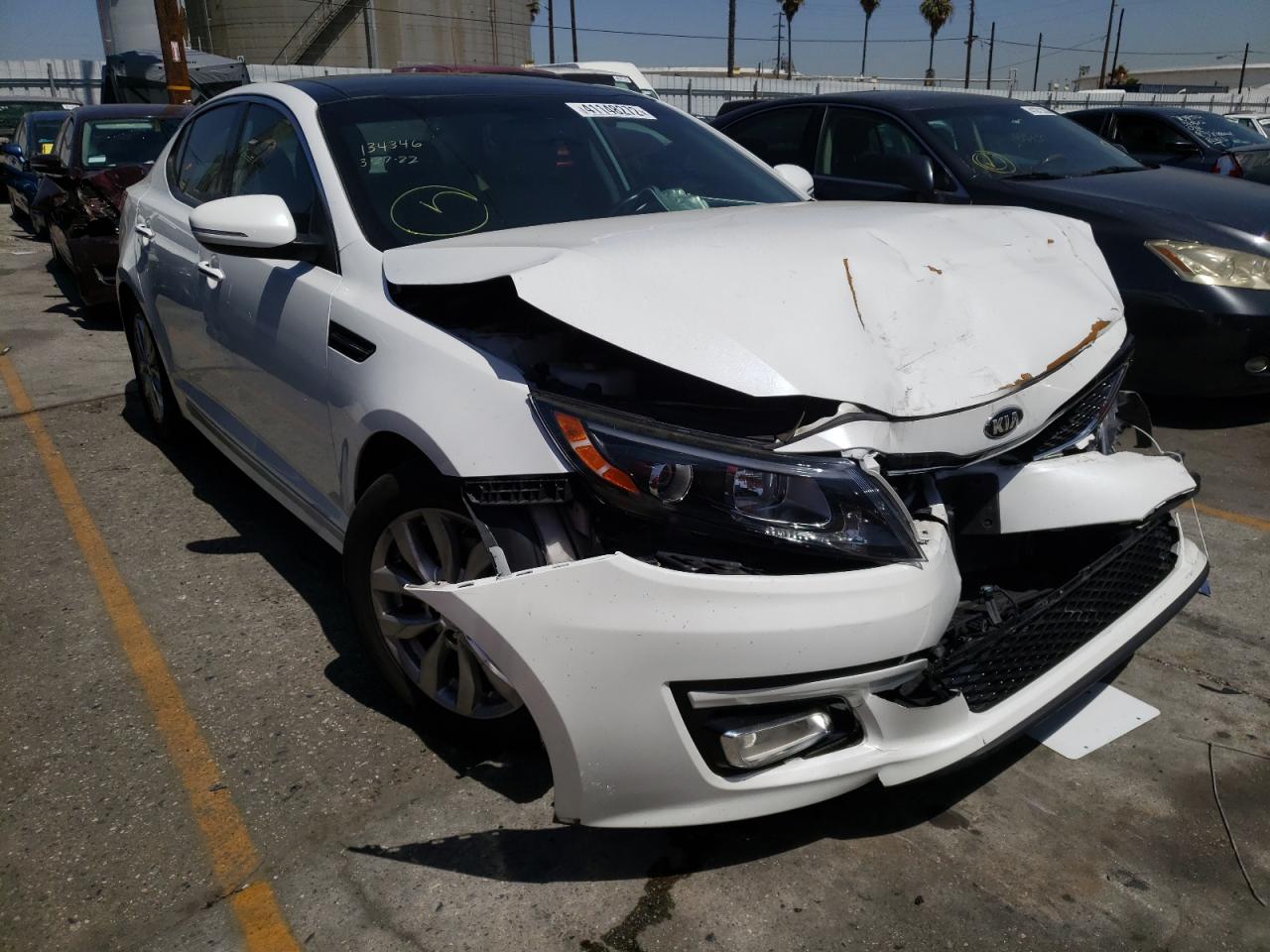 KIA OPTIMA EX 2015 مع رقم تعريف المركبة 5XXGN4A77FG419960 - صورة من المزاد