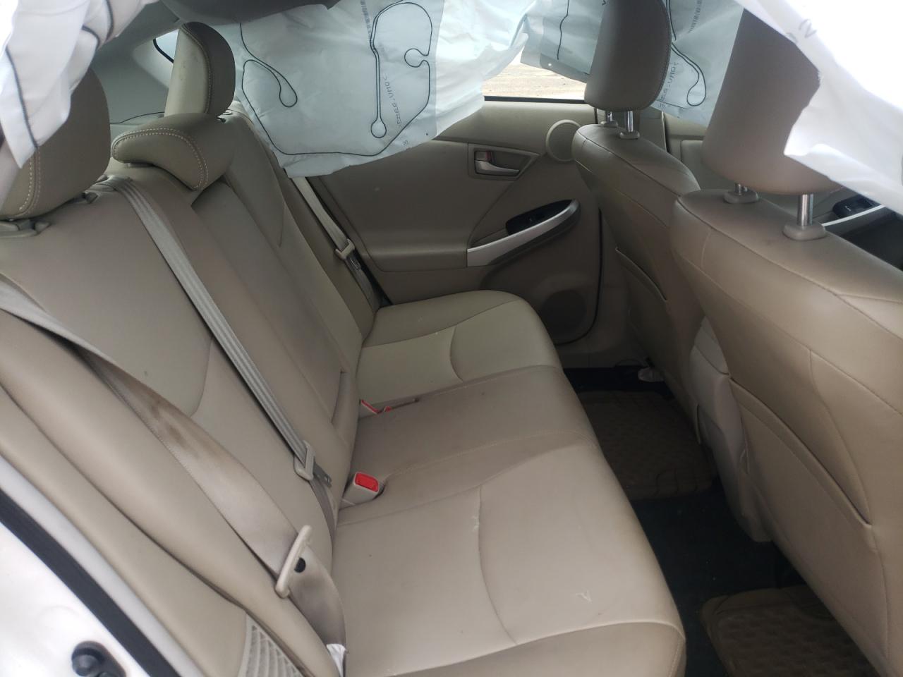 Photo 6 from auction – 2014 TOYOTA PRIUS with VIN JTDKN3DU3E1784071