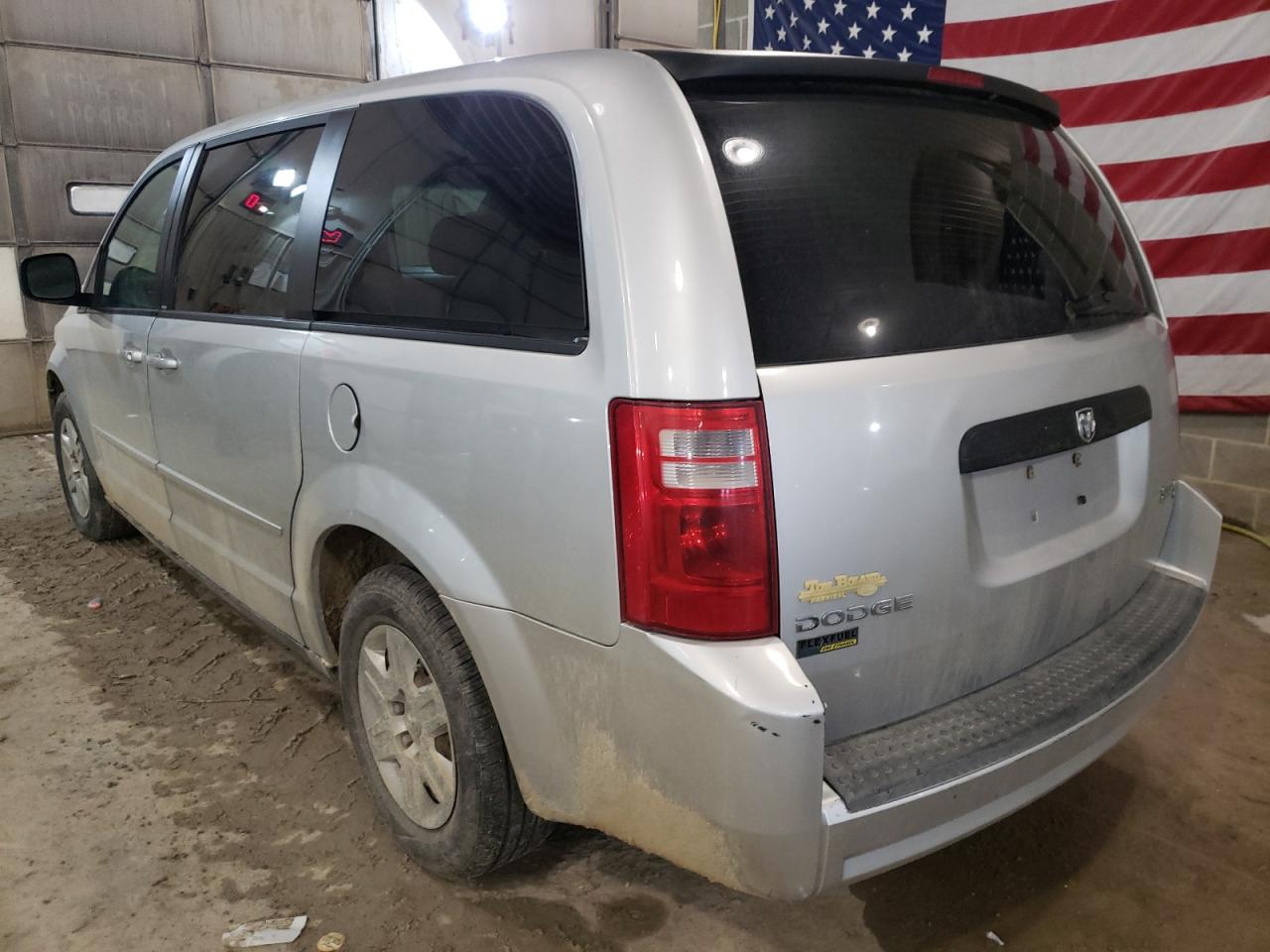 Photo 3 from auction – 2009 DODGE GRAND CARA with VIN 2D8HN44E29R666279