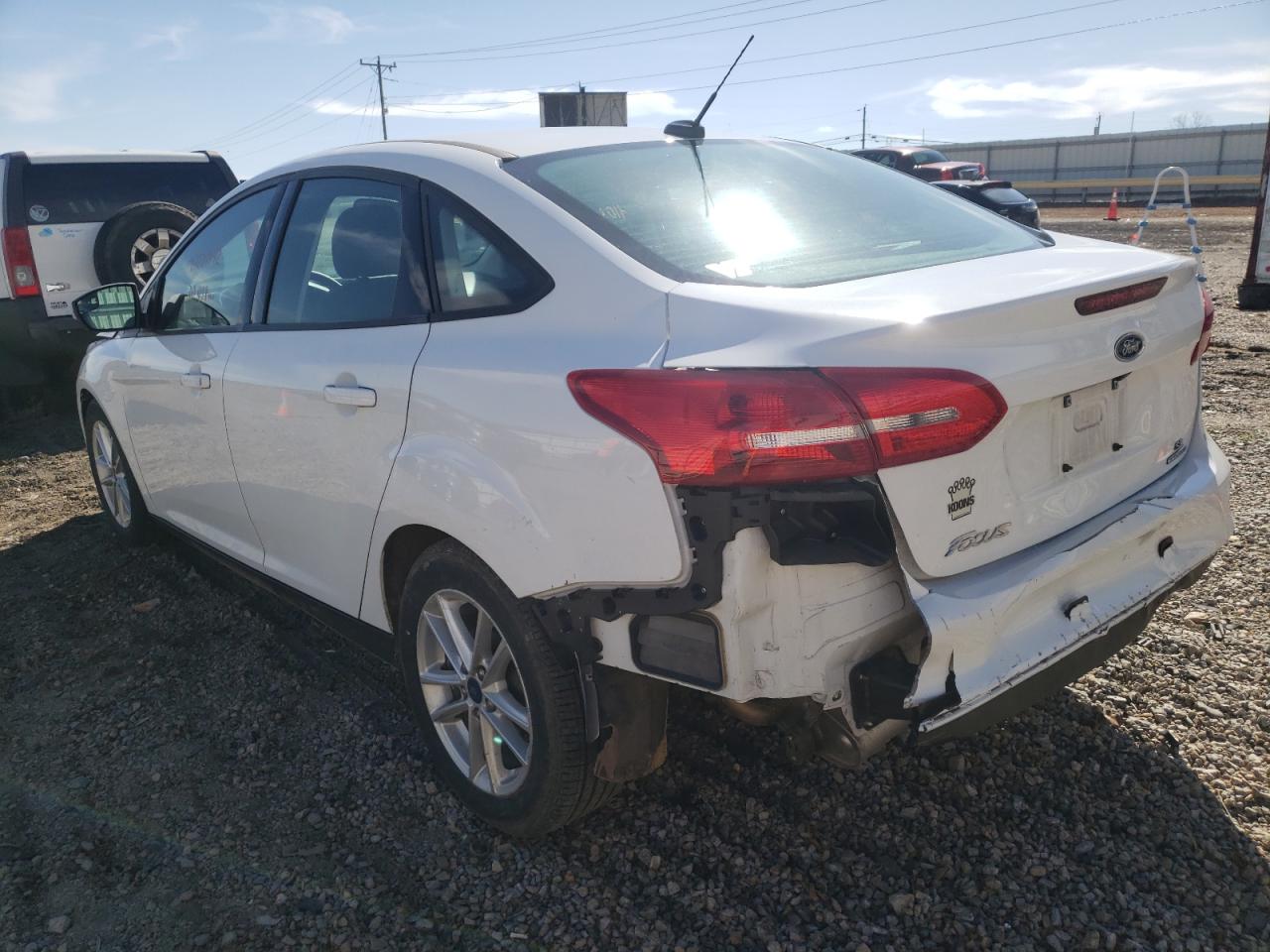 Photo 3 from auction – 2016 FORD FOCUS SE with VIN 1FADP3F24GL318435