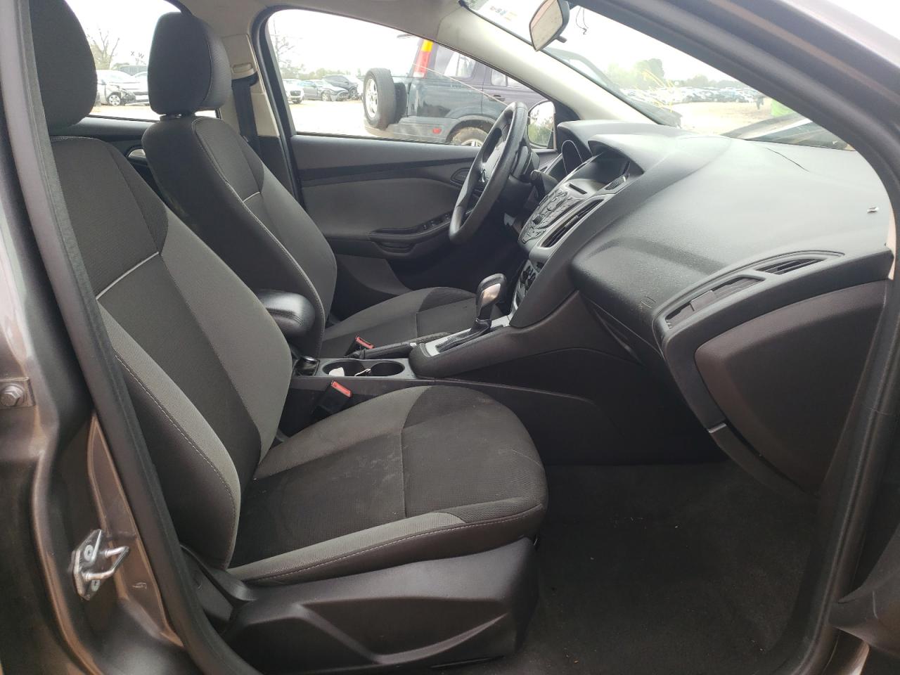 Photo 5 from auction – 2014 FORD FOCUS SE with VIN 1FADP3F26EL291851