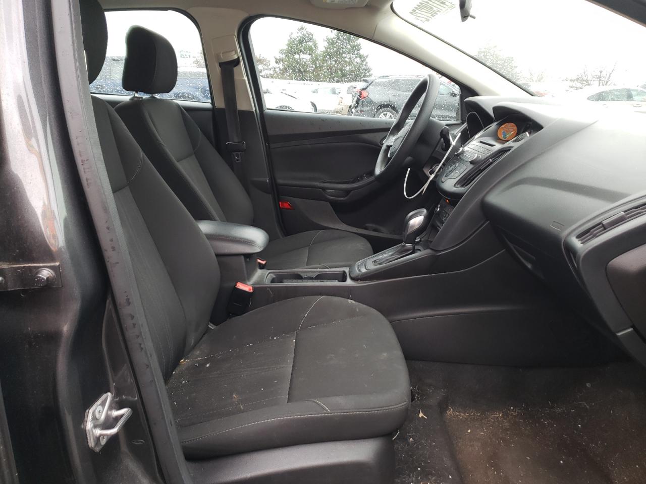 Photo 5 from auction – 2017 FORD FOCUS SE with VIN 1FADP3F23HL305810
