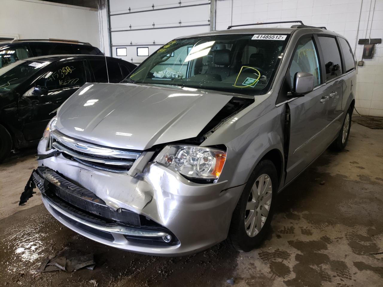 Photo 2 from auction – 2013 CHRYSLER TOWN & COU with VIN 2C4RC1BG1DR708171
