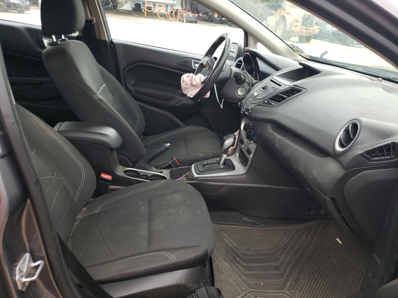 Photo 5 from auction – 2014 FORD FIESTA SE with VIN 3FADP4EJ9EM202142